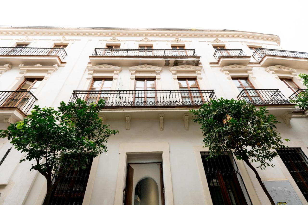 Cathedral Apartment, Upper Floor Apartment Sevilla Eksteriør bilde