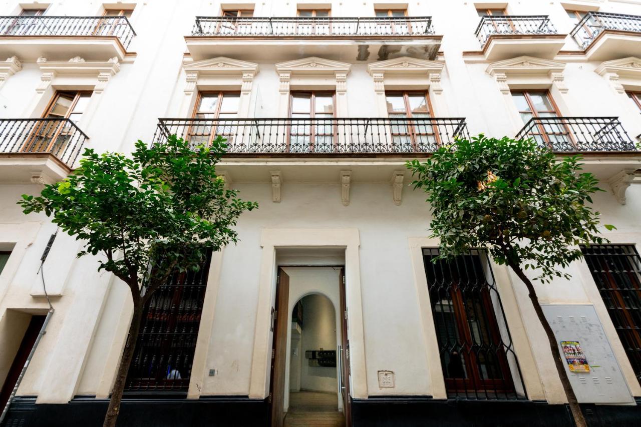 Cathedral Apartment, Upper Floor Apartment Sevilla Eksteriør bilde