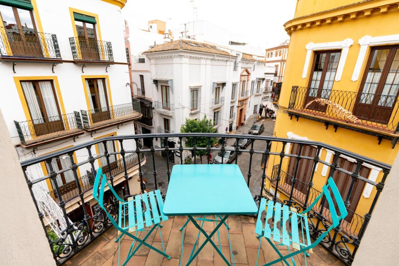 Cathedral Apartment, Upper Floor Apartment Sevilla Eksteriør bilde