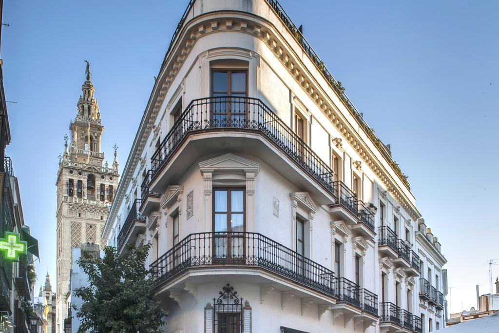 Cathedral Apartment, Upper Floor Apartment Sevilla Eksteriør bilde